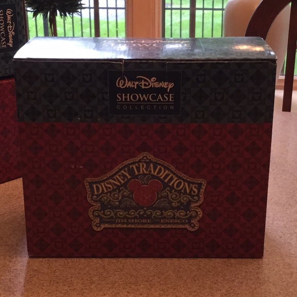 Jim Shore Mickey, Minnie and Snowman - Picture 6 of 6